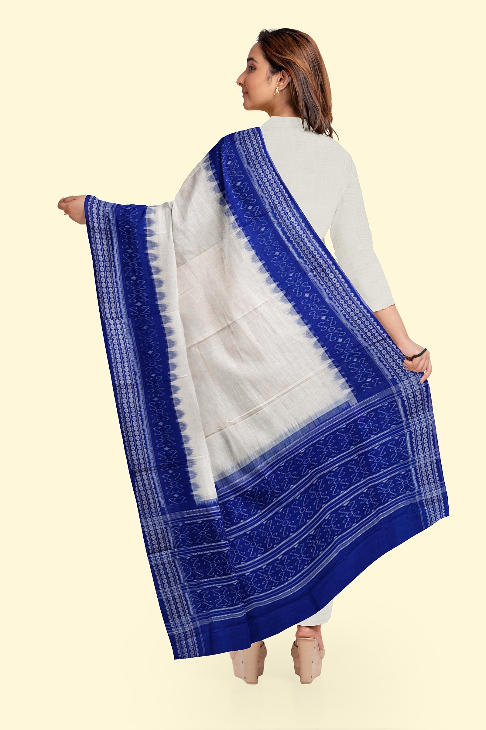 White Blue Sambalpuri Handwoven Single Ikat Cotton Dupatta Image 2