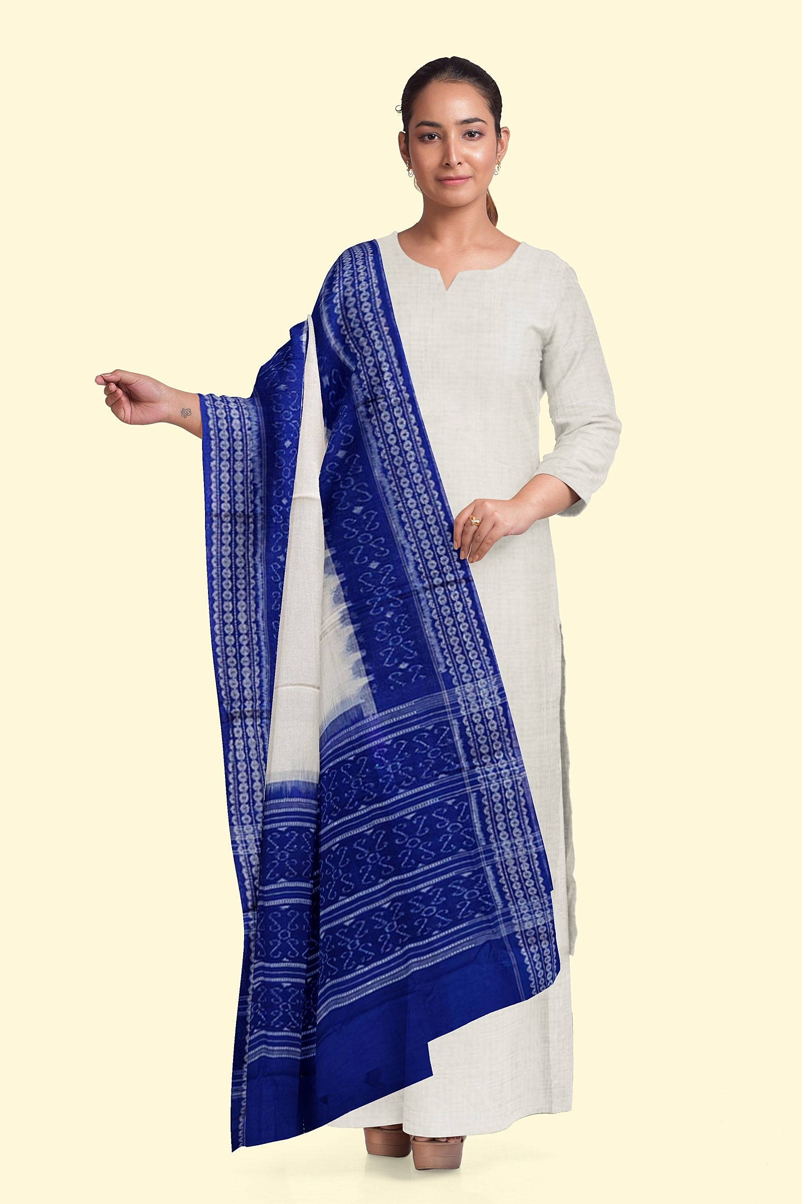 White Blue Sambalpuri Handwoven Single Ikat Cotton Dupatta Image 3