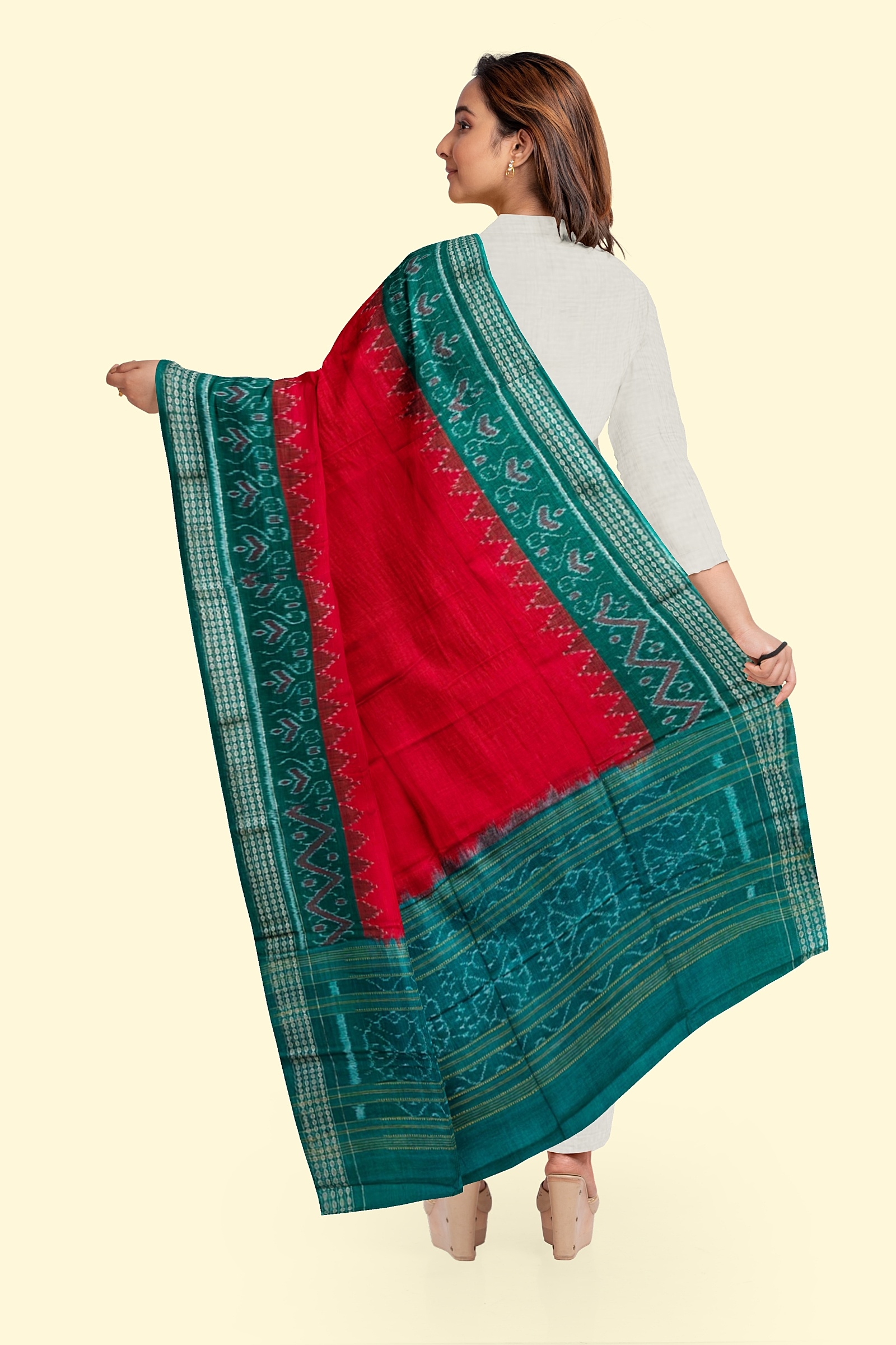 Red Green Sambalpuri Handwoven Single Ikat Cotton Dupatta Image 2