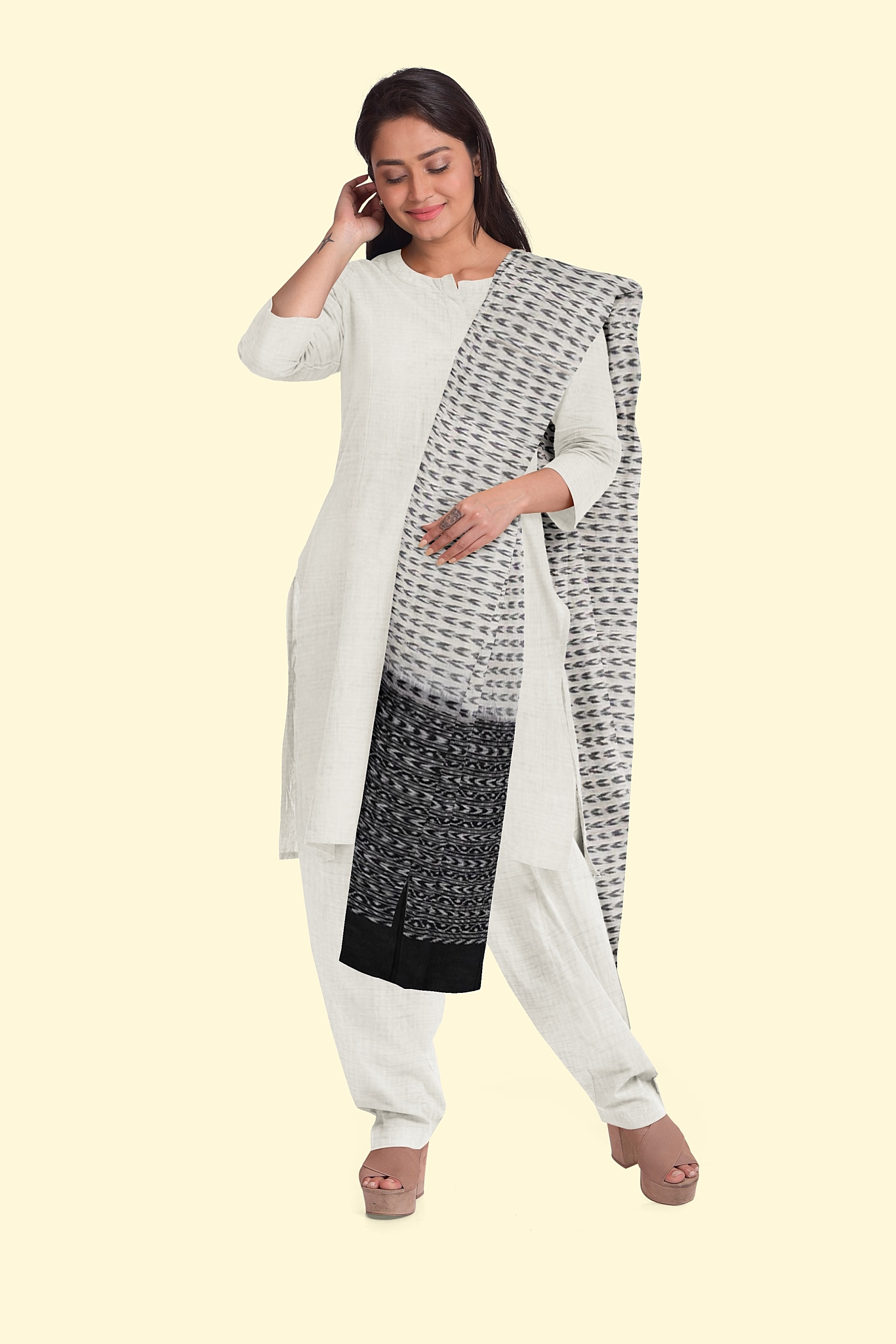 White Black Sambalpuri Handwoven Single Ikat Cotton Dupatta Image 3