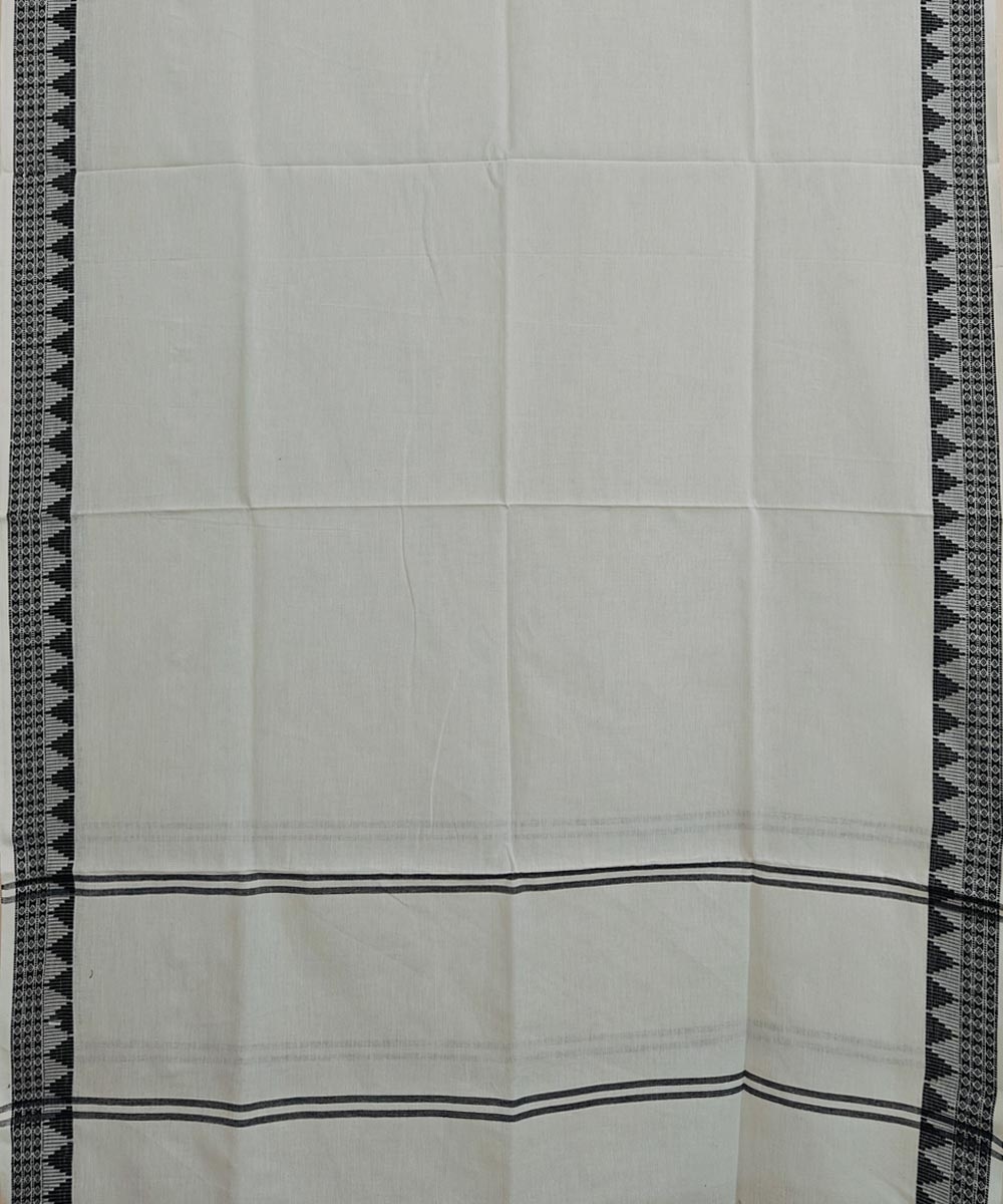 White Sambalpuri Handwoven Ikat Cotton Dupatta Image 2
